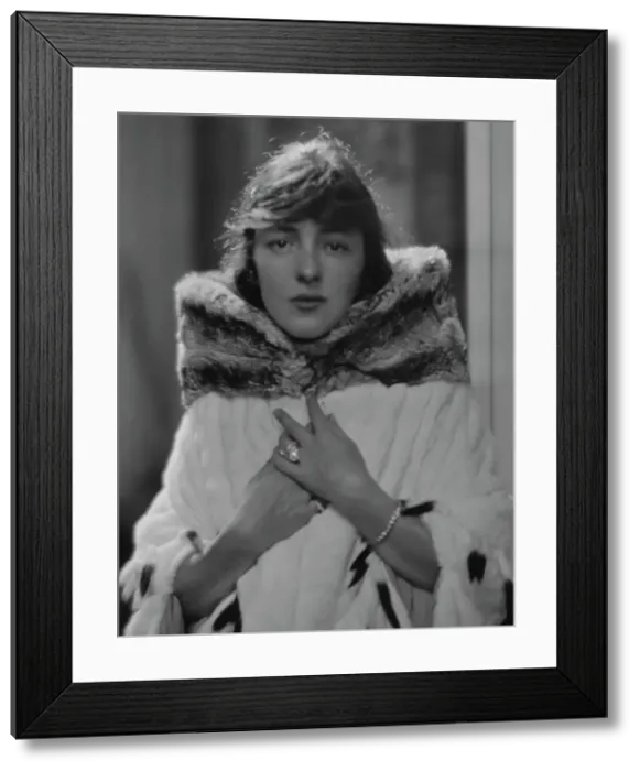 Framed Print : Thaw, Evelyn Nesbit, Mrs. portrait photograph, between 1913 and 1942. Creator: Arnold Genthe Framed Print : Thaw, Evelyn Nesbit, Mrs. portrait photograph, between 1913 and 1942. Creator: Arnold Genthe