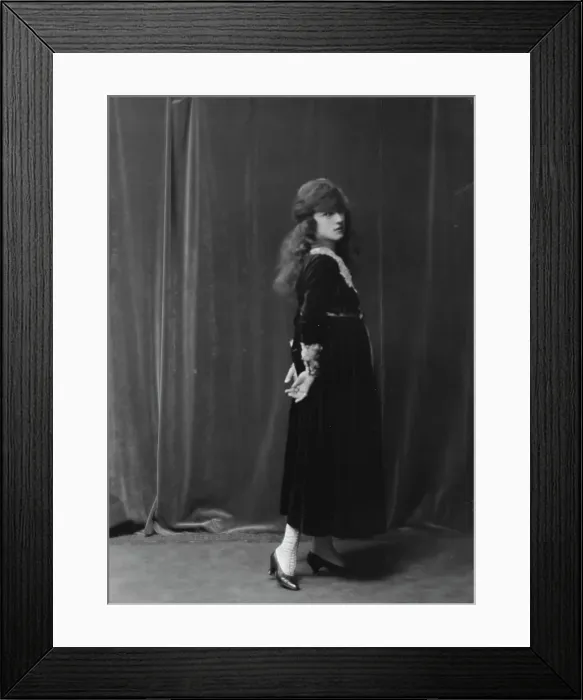 Framed Print : Thaw, Evelyn Nesbit, Mrs. portrait photograph, between 1913 and 1942. Creator: Arnold Genthe Framed Print : Thaw, Evelyn Nesbit, Mrs. portrait photograph, between 1913 and 1942. Creator: Arnold Genthe