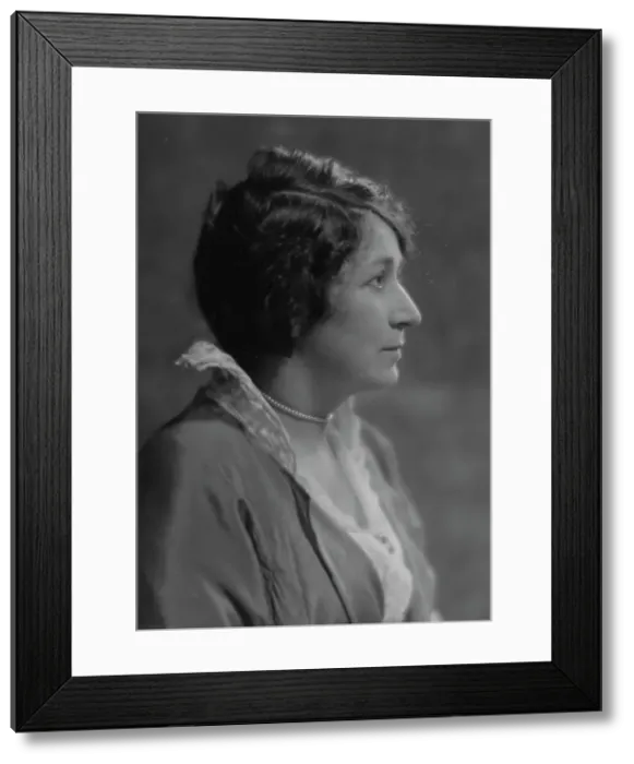 Framed Print : Tietsort, Mrs. portrait photograph, 1914 May 23. Creator: Arnold Genthe Framed Print : Tietsort, Mrs. portrait photograph, 1914 May 23. Creator: Arnold Genthe