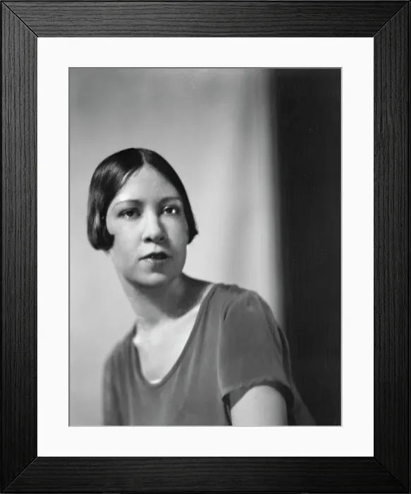Framed Print : Cumner, Gwendolyn, Miss, portrait photograph, 1928 Creator: Arnold Genthe Framed Print : Cumner, Gwendolyn, Miss, portrait photograph, 1928 Creator: Arnold Genthe