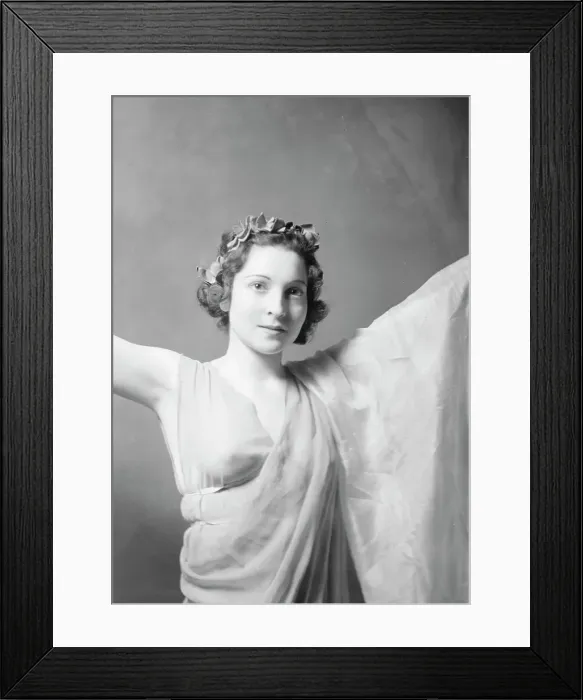 Framed Print : Dolin, Hortense, portrait photograph, 1935 May. Creator: Arnold Genthe Framed Print : Dolin, Hortense, portrait photograph, 1935 May. Creator: Arnold Genthe