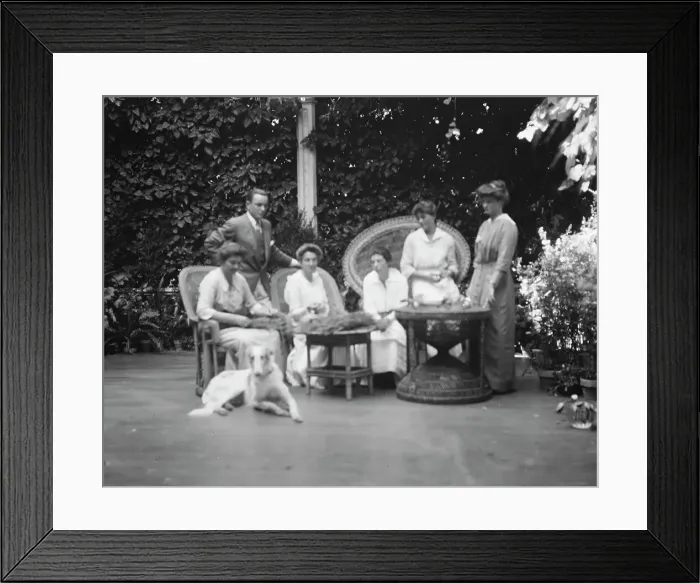 Framed Print : Donohoe, Mrs. and friends or family, portrait photograph taken outdoors, between 1906 and 1915. Creator: Arnold Genthe Framed Print : Donohoe, Mrs. and friends or family, portrait photograph taken outdoors, between 1906 and 1915. Creator: Arnold Genthe