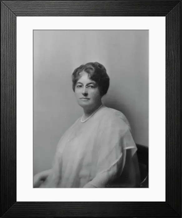 Framed Print : Wertheimer, M.A. Mrs. portrait photograph, between 1916 and 1929. Creator: Arnold Genthe Framed Print : Wertheimer, M.A. Mrs. portrait photograph, between 1916 and 1929. Creator: Arnold Genthe