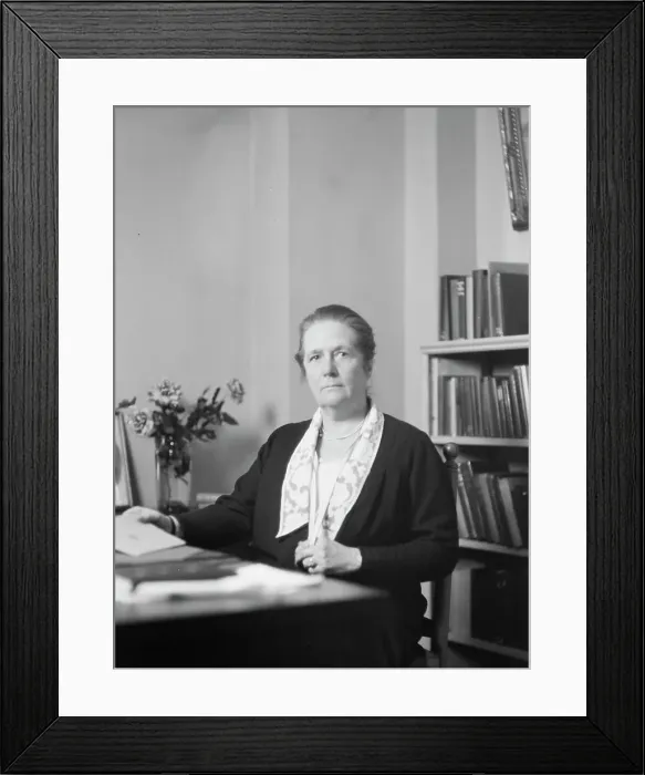 Framed Print : Dunn, Anne, Miss, portrait photograph, 1927 Creator: Arnold Genthe Framed Print : Dunn, Anne, Miss, portrait photograph, 1927 Creator: Arnold Genthe