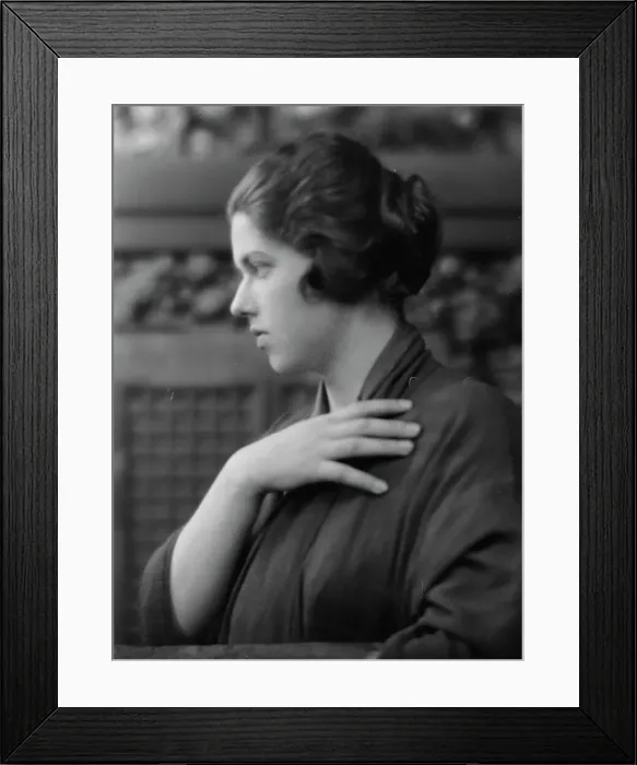 Framed Print : Williamson, W.F. Mrs. (Laura), portrait photograph, 1913 July 18. Creator: Arnold Genthe Framed Print : Williamson, W.F. Mrs. (Laura), portrait photograph, 1913 July 18. Creator: Arnold Genthe
