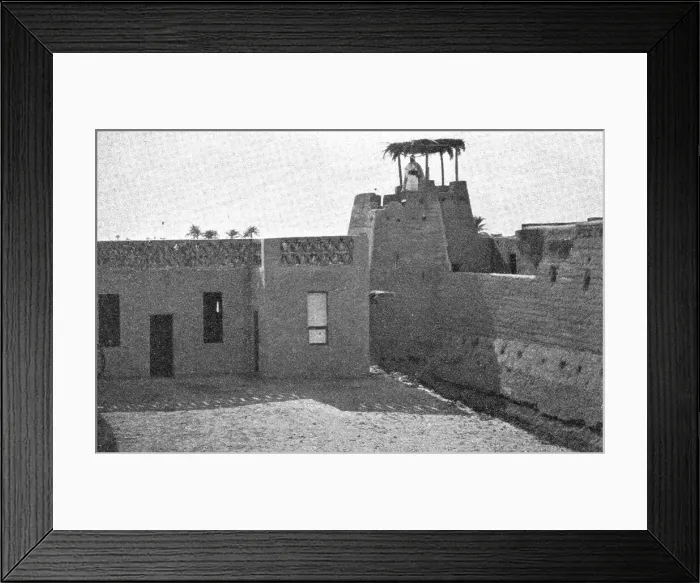 Framed Print : La patio d'un indigene riche de l'Adrar; L'Ouest Africain, 1914. Creator: Unknown Framed Print : La patio d'un indigene riche de l'Adrar; L'Ouest Africain, 1914. Creator: Unknown