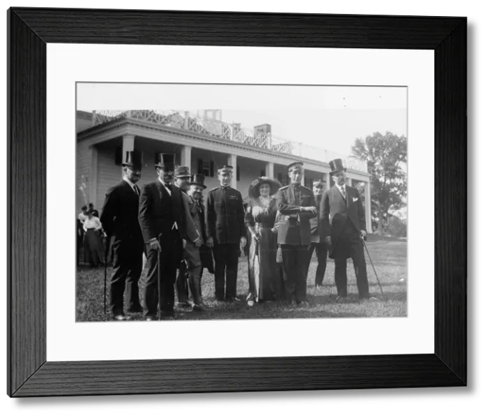 Framed Print : Italian Commission To U.S. - Commission at Mount Vernon. Front: Ambassador Macchi Di... 1917. Creator: Harris & Ewing. Italian Commission To U.S. - Commission at Mount Vernon. Front: Ambassador Macchi Di... 1917. Creator: Harris & Ewing Framed Print : Italian Commission To U.S. - Commission at Mount Vernon. Front: Ambassador Macchi Di... 1917. Creator: Harris & Ewing. Italian Commission To U.S. - Commission at Mount Vernon. Front: Ambassador Macchi Di... 1917. Creator: Harris & Ewing