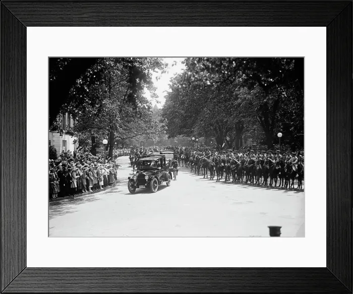 Framed Print : Italian Commission To U.S. - Scenes On Arrival, May 23, 1917, 23 May 1917. Creator: Harris & Ewing. Italian Commission To U.S. - Scenes On Arrival, May 23, 1917, 23 May 1917. Creator: Harris & Ewing Framed Print : Italian Commission To U.S. - Scenes On Arrival, May 23, 1917, 23 May 1917. Creator: Harris & Ewing. Italian Commission To U.S. - Scenes On Arrival, May 23, 1917, 23 May 1917. Creator: Harris & Ewing