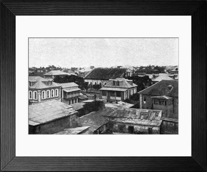 Framed Print : Un quartier de Lagos; L'Ouest Africain, 1914. Creator: Unknown Framed Print : Un quartier de Lagos; L'Ouest Africain, 1914. Creator: Unknown
