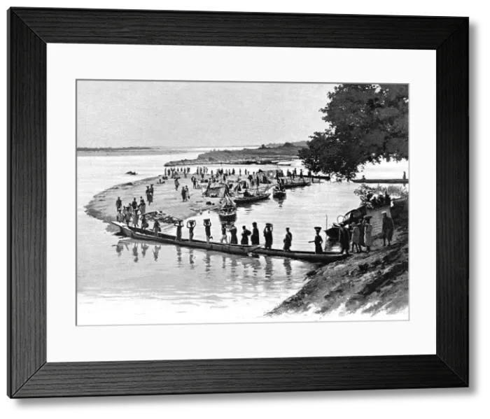 Framed Print : Un village de pecheurs sur le Niger, pres de Baro; L'Ouest Africain, 1914. Creator: Unknown Framed Print : Un village de pecheurs sur le Niger, pres de Baro; L'Ouest Africain, 1914. Creator: Unknown