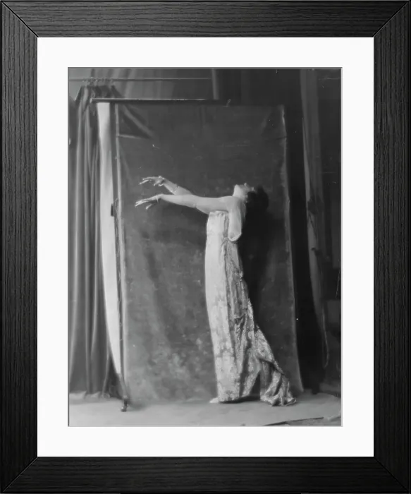 Framed Print : Lasell, Hildegarde, Miss, portrait photograph, 1916. Creator: Arnold Genthe Framed Print : Lasell, Hildegarde, Miss, portrait photograph, 1916. Creator: Arnold Genthe