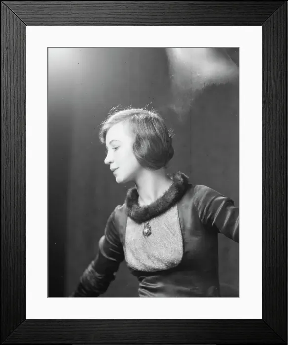 Framed Print : Leezbinska, Eugenia, Miss, portrait photograph, between 1927 and 1942. Creator: Arnold Genthe Framed Print : Leezbinska, Eugenia, Miss, portrait photograph, between 1927 and 1942. Creator: Arnold Genthe