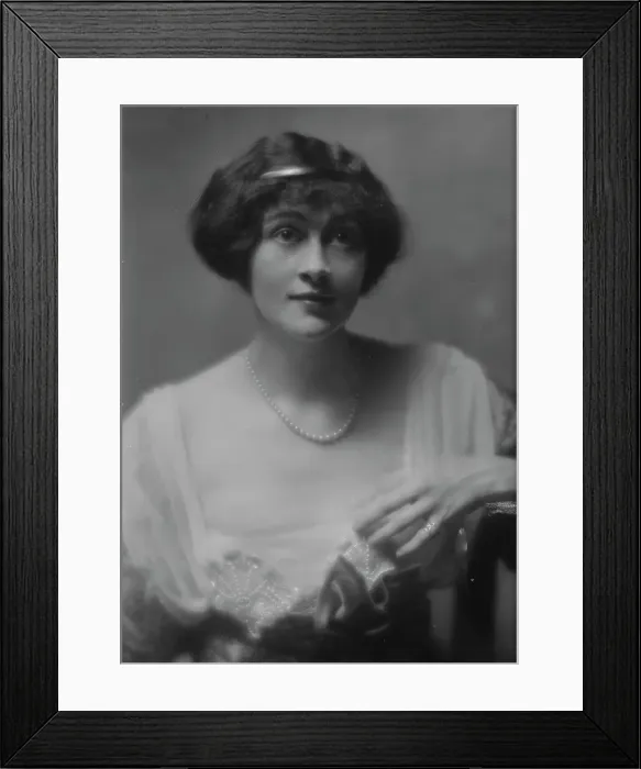 Framed Print : Le Breton, Marguerite, Miss, portrait photograph, 1913. Creator: Arnold Genthe Framed Print : Le Breton, Marguerite, Miss, portrait photograph, 1913. Creator: Arnold Genthe