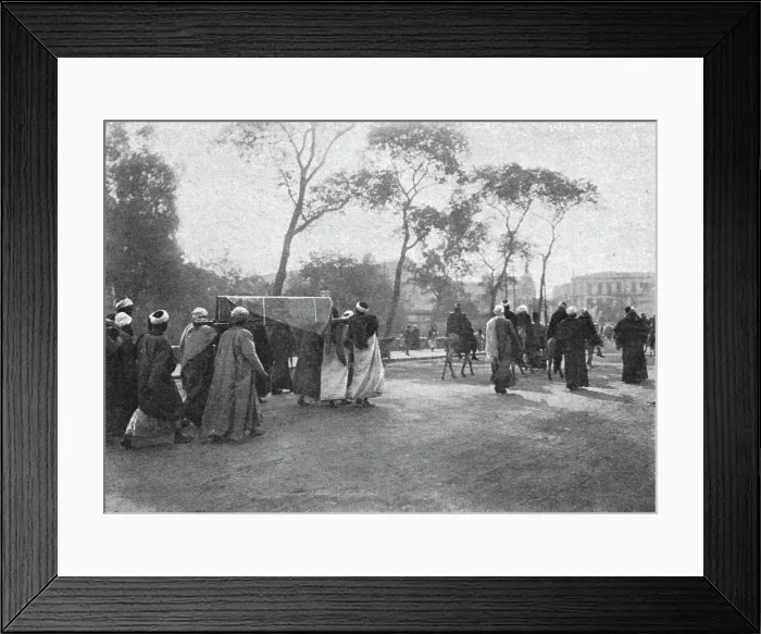 Framed Print : Un enterrement arabe au Caire; Le Nord-Est Africain, 1914. Creator: Unknown Framed Print : Un enterrement arabe au Caire; Le Nord-Est Africain, 1914. Creator: Unknown