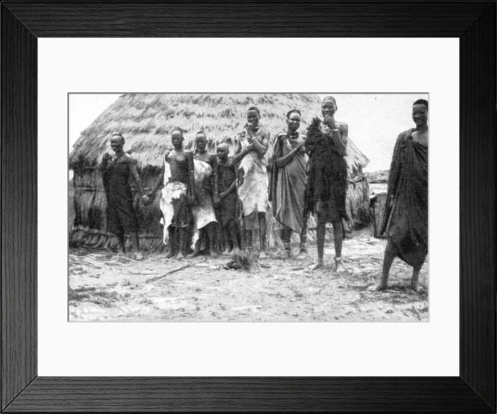 Framed Print : Femmes Chillouks; Le Nord-Est Africain, 1914. Creator: Unknown Framed Print : Femmes Chillouks; Le Nord-Est Africain, 1914. Creator: Unknown