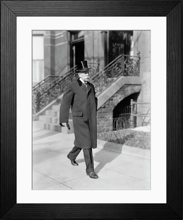 Framed Print : Oliver Wendell Holmes, 1914. Creator: Harris & Ewing. Oliver Wendell Holmes, 1914. Creator: Harris & Ewing Framed Print : Oliver Wendell Holmes, 1914. Creator: Harris & Ewing. Oliver Wendell Holmes, 1914. Creator: Harris & Ewing