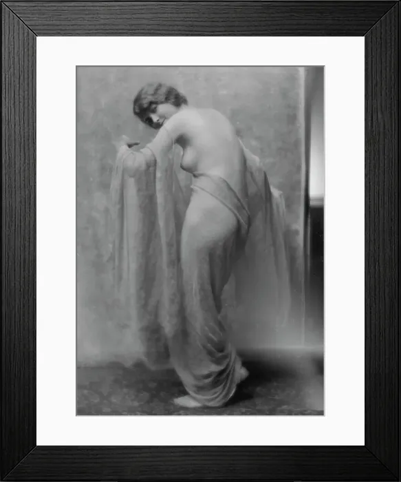 Framed Print : Marcellus, Irene, portrait photograph, 1915. Creator: Arnold Genthe Framed Print : Marcellus, Irene, portrait photograph, 1915. Creator: Arnold Genthe