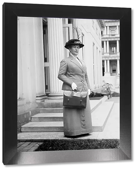 Mrs. Helen L. Grenfell, 1914. Creator: Harris & Ewing. Mrs. Helen L. Grenfell, 1914. Creator: Harris & Ewing