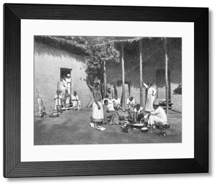 Framed Print : Types de Souahelis; Afrique Australe, 1914. Creator: Unknown