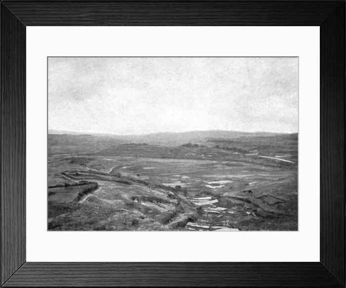 Framed Print : Un aspect de l'Imerina. Les environs de Tananarive; Iles Africaines de la mer des Indes, 1914. Creator: Unknown Framed Print : Un aspect de l'Imerina. Les environs de Tananarive; Iles Africaines de la mer des Indes, 1914. Creator: Unknown