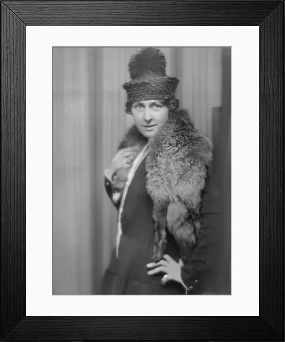 Framed Print : Lindahl, A. Miss, portrait photograph, 1915 Sept. 22. Creator: Arnold Genthe Framed Print : Lindahl, A. Miss, portrait photograph, 1915 Sept. 22. Creator: Arnold Genthe