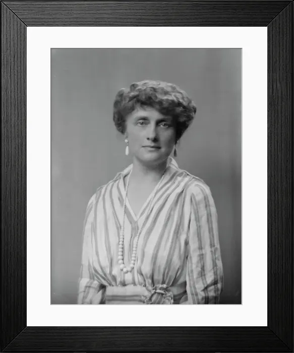 Framed Print : Lockwood, Mary, Miss, portrait photograph, 1917. Creator: Arnold Genthe Framed Print : Lockwood, Mary, Miss, portrait photograph, 1917. Creator: Arnold Genthe
