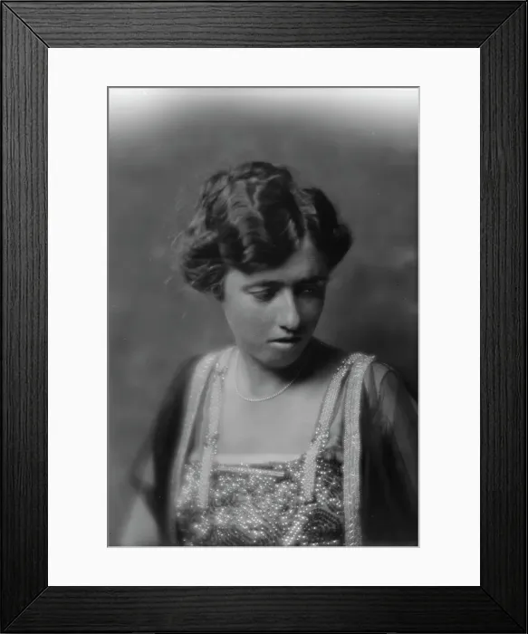 Framed Print : McIntosh, R.L. Miss, portrait photograph, 1915. Creator: Arnold Genthe Framed Print : McIntosh, R.L. Miss, portrait photograph, 1915. Creator: Arnold Genthe