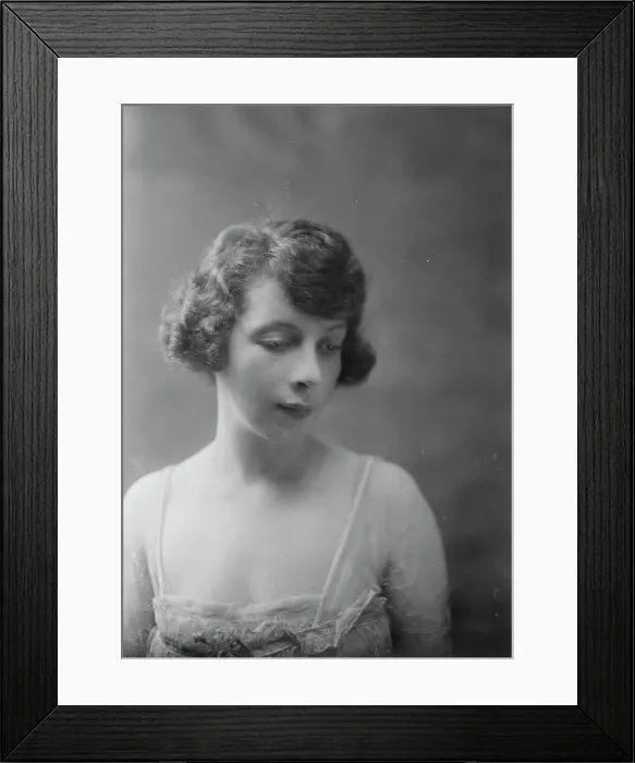 Framed Print : Miss Lorna Mallinson, portrait photograph, 1918 Nov. 15. Creator: Arnold Genthe Framed Print : Miss Lorna Mallinson, portrait photograph, 1918 Nov. 15. Creator: Arnold Genthe