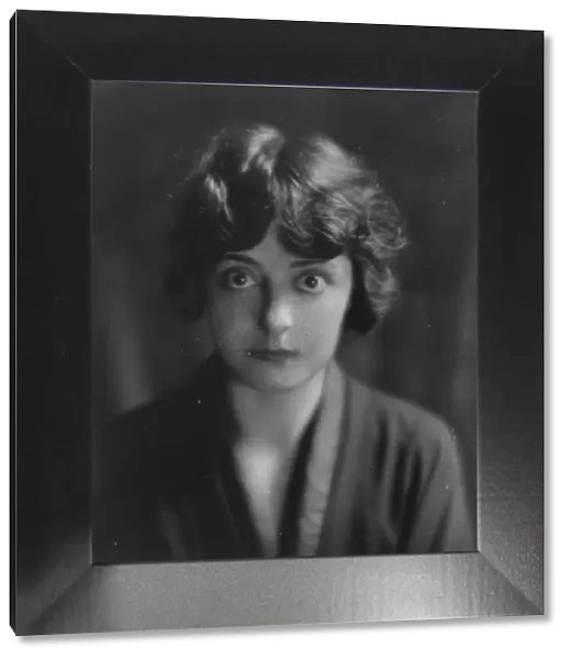 Mishler, Larraine, Miss, portrait photograph, 1916. Creator: Arnold Genthe