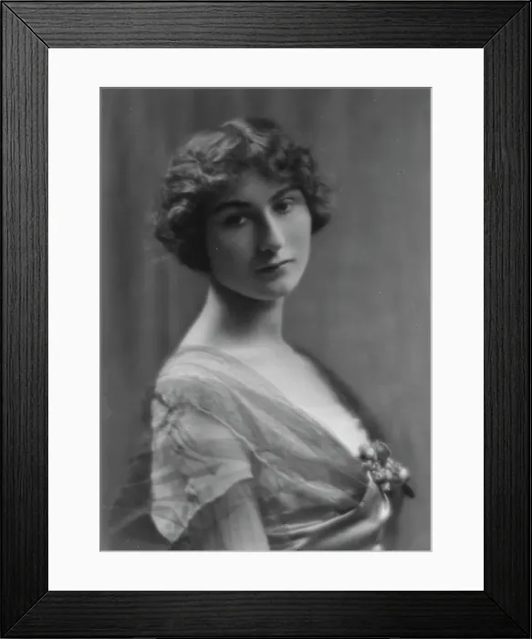 Framed Print : Moller, R. Miss, portrait photograph, 1913. Creator: Arnold Genthe Framed Print : Moller, R. Miss, portrait photograph, 1913. Creator: Arnold Genthe