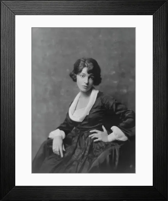 Framed Print : Moss, Marion Joy, Miss, portrait photograph, 1917 Aug. 30. Creator: Arnold Genthe Framed Print : Moss, Marion Joy, Miss, portrait photograph, 1917 Aug. 30. Creator: Arnold Genthe