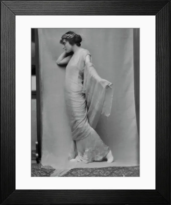 Framed Print : Namara-Toye, Mme. portrait photograph, 1912. Creator: Arnold Genthe Framed Print : Namara-Toye, Mme. portrait photograph, 1912. Creator: Arnold Genthe