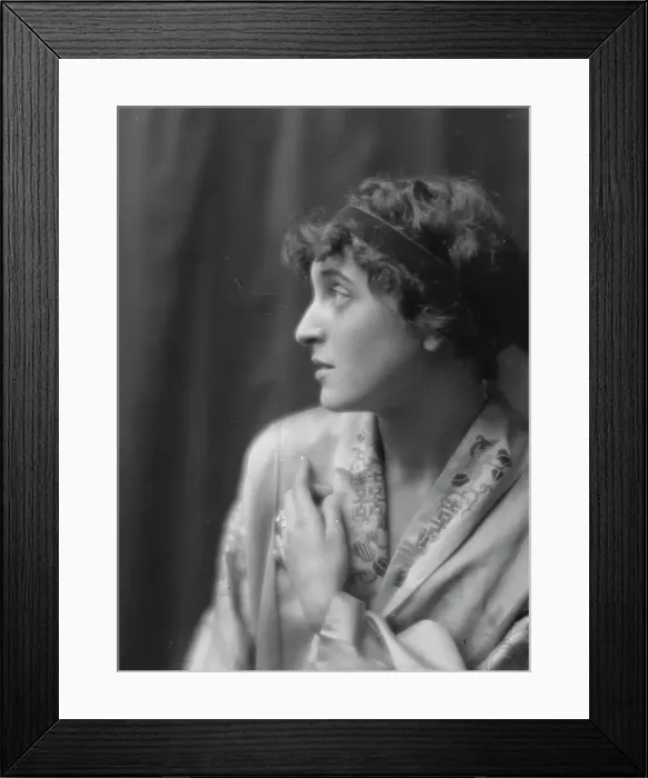Framed Print : Namara-Toye, Mme. portrait photograph, 1912. Creator: Arnold Genthe Framed Print : Namara-Toye, Mme. portrait photograph, 1912. Creator: Arnold Genthe