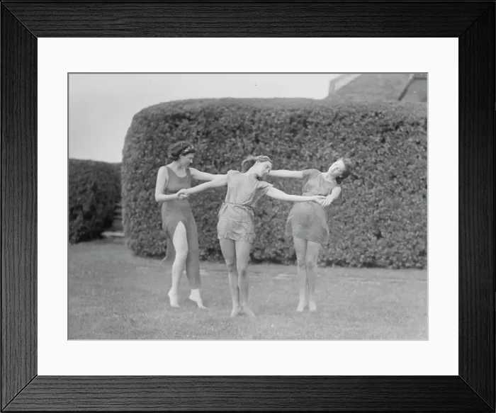 Framed Print : Anita Zahn dancers, between 1911 and 1942. Creator: Arnold Genthe Framed Print : Anita Zahn dancers, between 1911 and 1942. Creator: Arnold Genthe