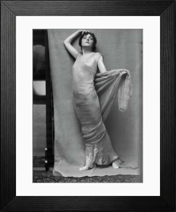 Framed Print : Namara-Toye, Mme. portrait photograph, 1912. Creator: Arnold Genthe Framed Print : Namara-Toye, Mme. portrait photograph, 1912. Creator: Arnold Genthe