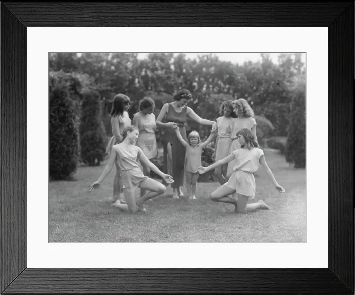 Framed Print : Anita Zahn dancers, between 1911 and 1942. Creator: Arnold Genthe Framed Print : Anita Zahn dancers, between 1911 and 1942. Creator: Arnold Genthe