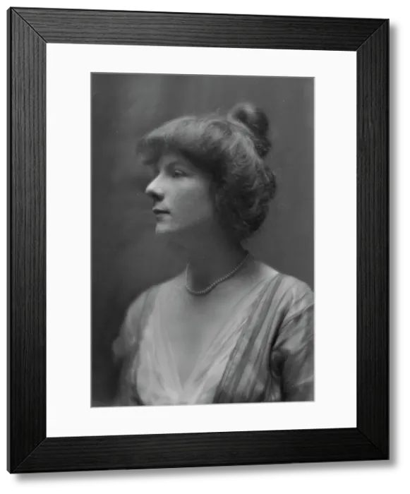 Framed Print : Ogilvie, Miss, portrait photograph, 1914 Jan. 23. Creator: Arnold Genthe Framed Print : Ogilvie, Miss, portrait photograph, 1914 Jan. 23. Creator: Arnold Genthe
