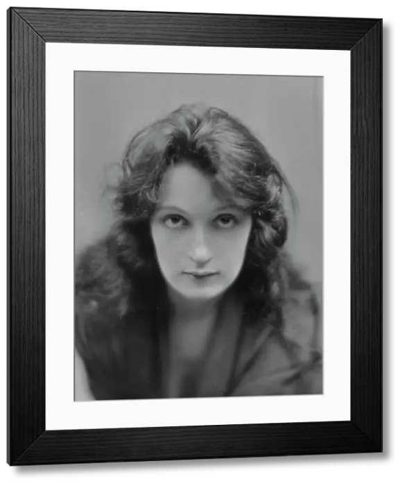 Framed Print : Palmer, May, Miss, portrait photograph, 1916. Creator: Arnold Genthe Framed Print : Palmer, May, Miss, portrait photograph, 1916. Creator: Arnold Genthe