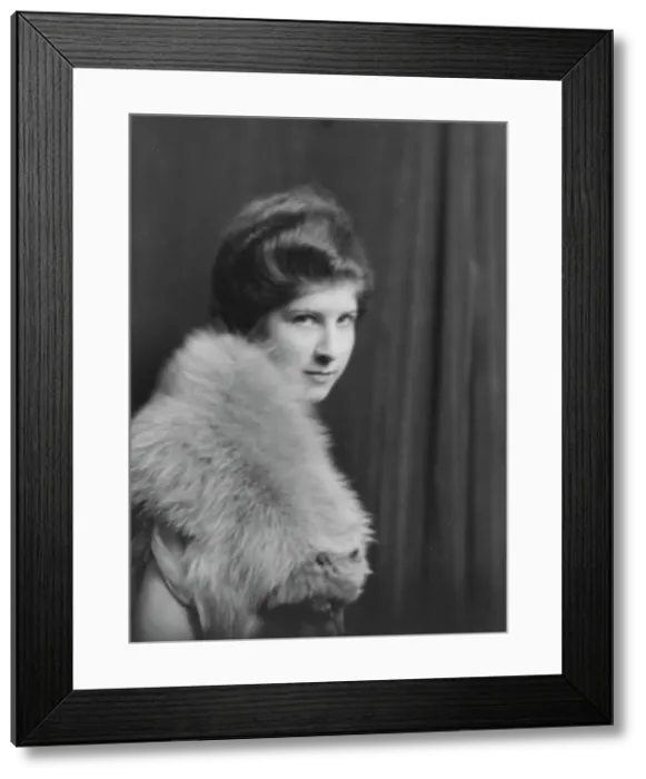Framed Print : Unidentified woman, possibly Miss Dickey, portrait photograph, 1917 May 16. Creator: Arnold Genthe Framed Print : Unidentified woman, possibly Miss Dickey, portrait photograph, 1917 May 16. Creator: Arnold Genthe