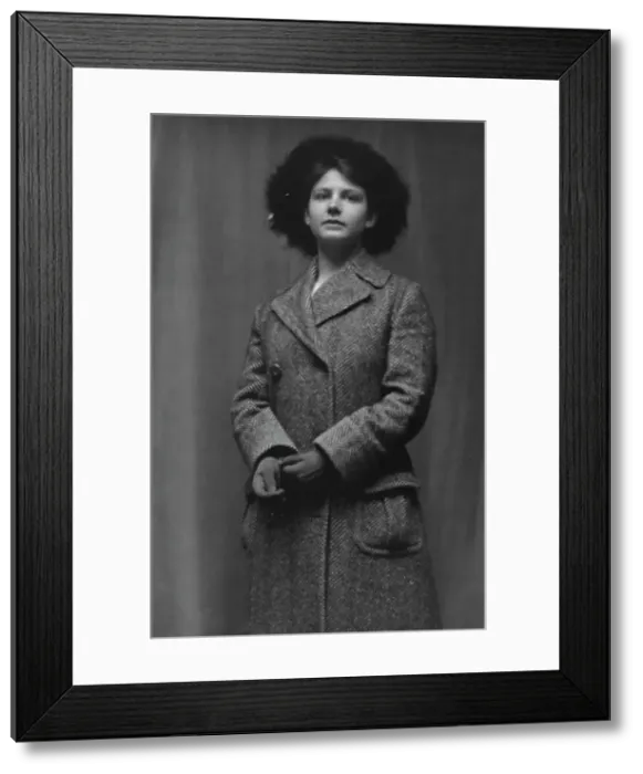 Framed Print : Urchs, Outonita, Miss, portrait photograph, 1913. Creator: Arnold Genthe Framed Print : Urchs, Outonita, Miss, portrait photograph, 1913. Creator: Arnold Genthe