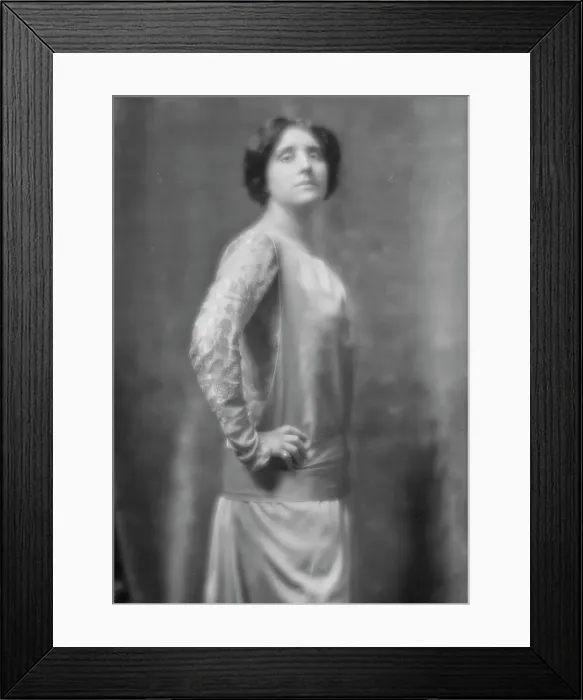 Framed Print : Reicher, Heding, Miss, portrait photograph, 1915 Feb. 4. Creator: Arnold Genthe Framed Print : Reicher, Heding, Miss, portrait photograph, 1915 Feb. 4. Creator: Arnold Genthe
