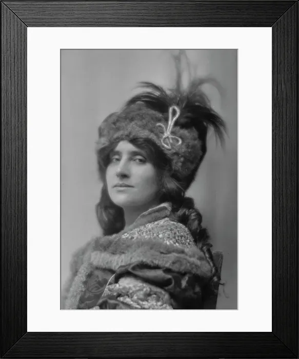 Framed Print : Reicher, Heding, Miss, portrait photograph, 1915 or 1916. Creator: Arnold Genthe Framed Print : Reicher, Heding, Miss, portrait photograph, 1915 or 1916. Creator: Arnold Genthe