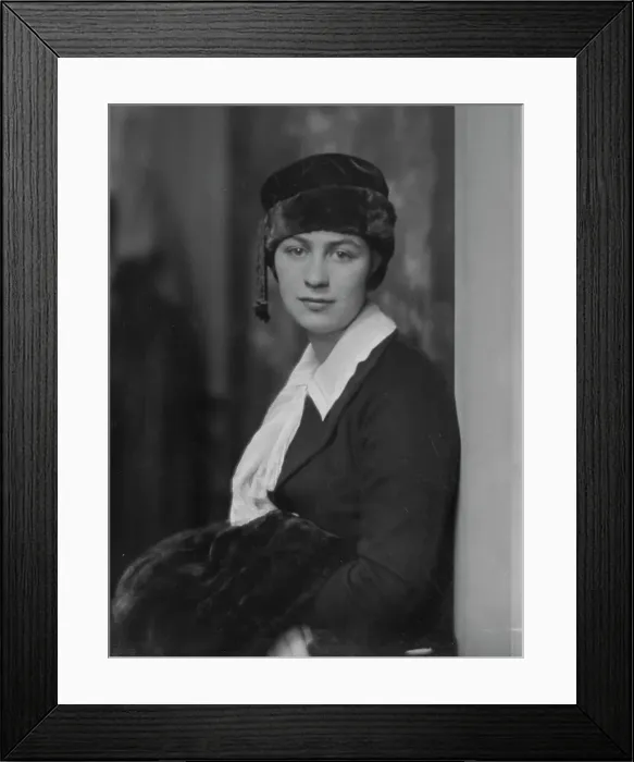Framed Print : Weil, Elizabeth, Miss, portrait photograph, 1916. Creator: Arnold Genthe Framed Print : Weil, Elizabeth, Miss, portrait photograph, 1916. Creator: Arnold Genthe