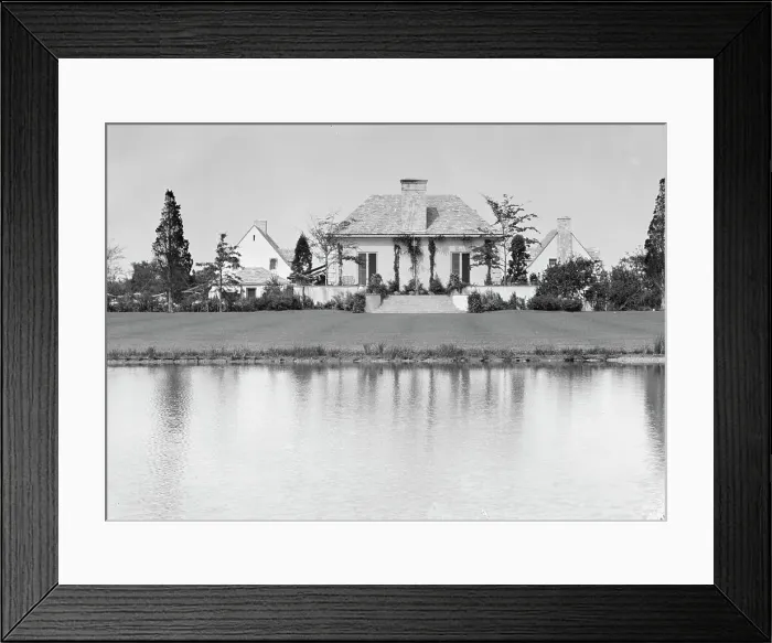 Framed Print : Cottage at The Shallows, property of Lucien Hamilton Tyng, Southampton, Long Island, 1931 Aug. Creator: Arnold Genthe. Cottage at The Shallows, property of Lucien Hamilton Tyng, Southampton, Long Island, 1931 Aug Framed Print : Cottage at The Shallows, property of Lucien Hamilton Tyng, Southampton, Long Island, 1931 Aug. Creator: Arnold Genthe. Cottage at The Shallows, property of Lucien Hamilton Tyng, Southampton, Long Island, 1931 Aug