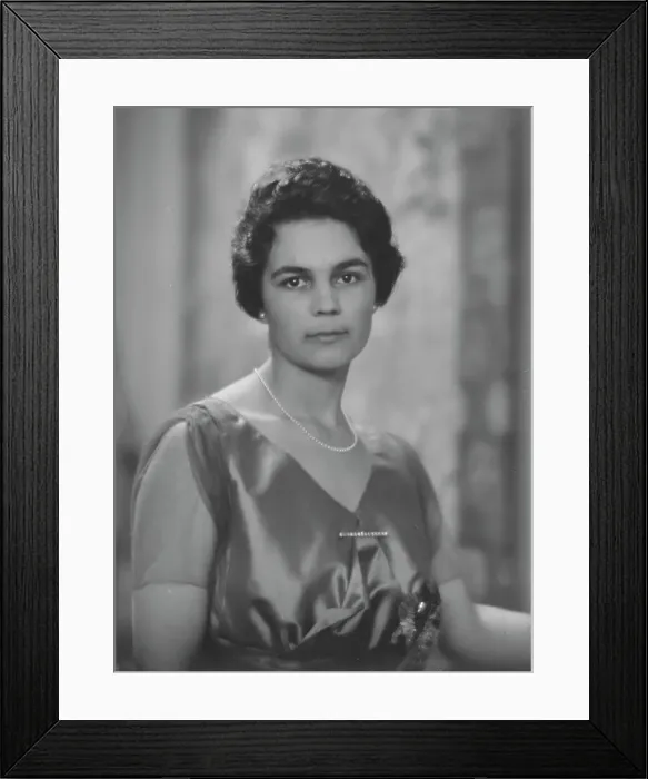 Framed Print : Sayles, Miss, portrait photograph, 1917 May 18. Creator: Arnold Genthe Framed Print : Sayles, Miss, portrait photograph, 1917 May 18. Creator: Arnold Genthe