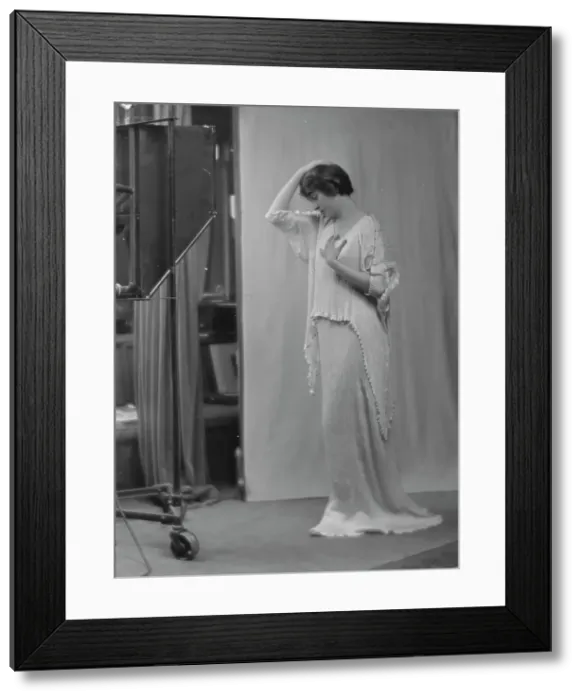 Framed Print : Woodruff, Eleanor, Miss, portrait photograph, ca. 1914. Creator: Arnold Genthe Framed Print : Woodruff, Eleanor, Miss, portrait photograph, ca. 1914. Creator: Arnold Genthe