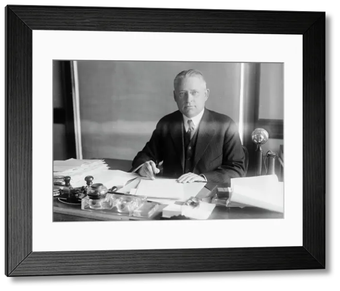 Framed Print : Dr. F.F. Simpson, Lt. Col. U.S.A. Head of Medical Division of War Industries...1917 Creator: Harris & Ewing. Dr. F.F. Simpson, Lt. Col. U.S.A. Head of Medical Division of War Industries...1917 Creator: Harris & Ewing Framed Print : Dr. F.F. Simpson, Lt. Col. U.S.A. Head of Medical Division of War Industries...1917 Creator: Harris & Ewing. Dr. F.F. Simpson, Lt. Col. U.S.A. Head of Medical Division of War Industries...1917 Creator: Harris & Ewing