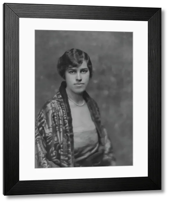 Framed Print : Seton, H. Miss, portrait photograph, 1916 Mar. 24. Creator: Arnold Genthe Framed Print : Seton, H. Miss, portrait photograph, 1916 Mar. 24. Creator: Arnold Genthe