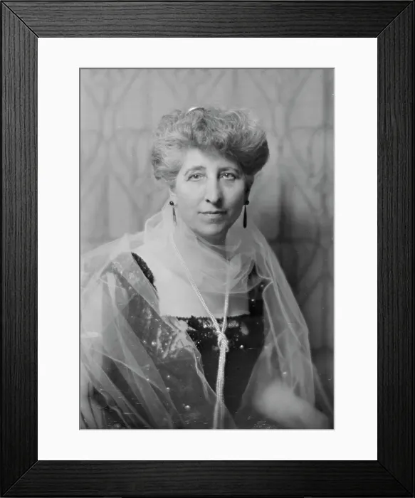 Framed Print : Mrs. Dickey, portrait photograph, 1918 May. Creator: Arnold Genthe Framed Print : Mrs. Dickey, portrait photograph, 1918 May. Creator: Arnold Genthe