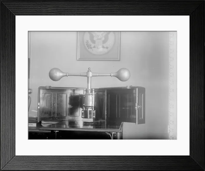 Framed Print : Seal of The United States at State Department, 1917. Creator: Harris & Ewing. Seal of The United States at State Department, 1917. Creator: Harris & Ewing Framed Print : Seal of The United States at State Department, 1917. Creator: Harris & Ewing. Seal of The United States at State Department, 1917. Creator: Harris & Ewing